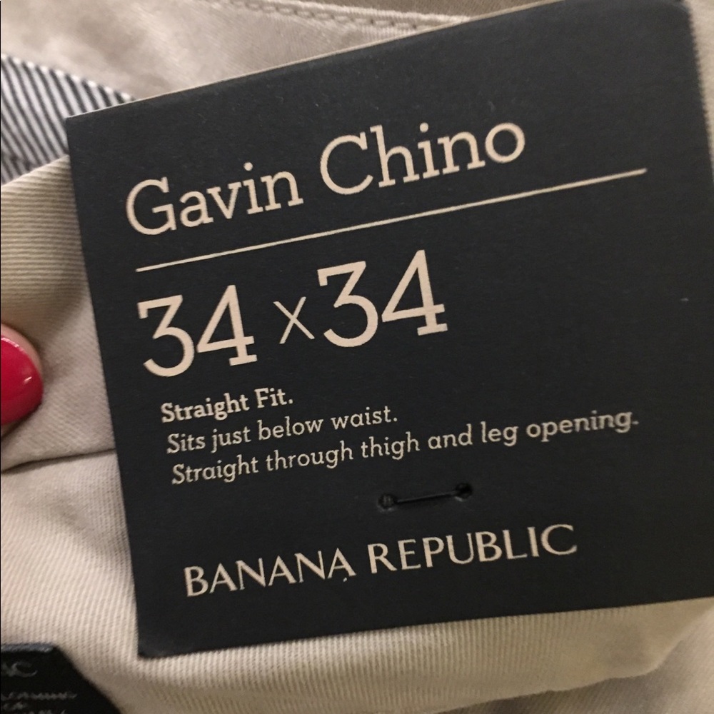 Beige chino pants from Banana Republic. NWT!!